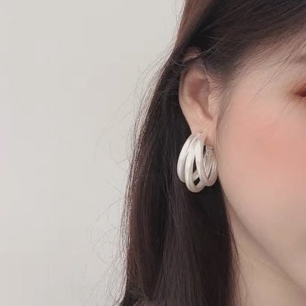 Matte Metal Earrings Minimalist Silver color Circle Geometric Round  Earrin - Picture 2 of 4